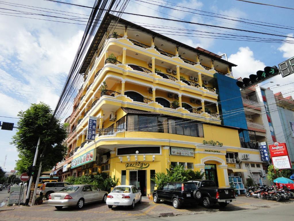 Trasak Pa-Em Hotel & Restaurant Phnom Pen Exterior foto